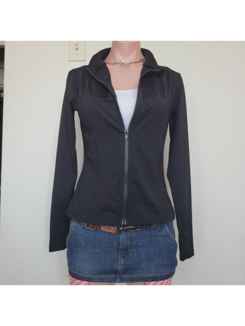 Black Slim Fit Sporty Athleisure Track Jersey Jacket (M)